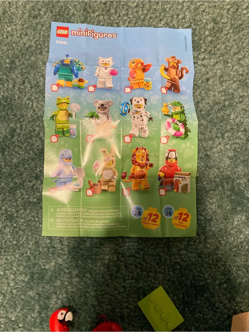 Lego Red Parrot Minifigure with Snack Box - Picture 5 of 5